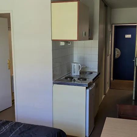 122 アパート ナンシー